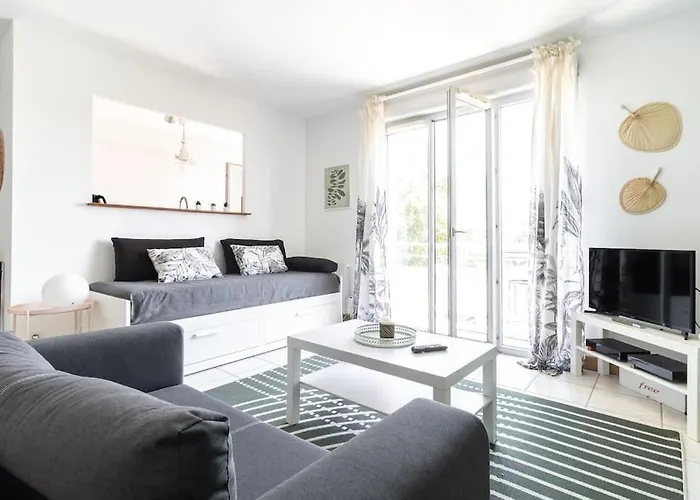 Appartamento Beautiful With Terrace + Private Parking