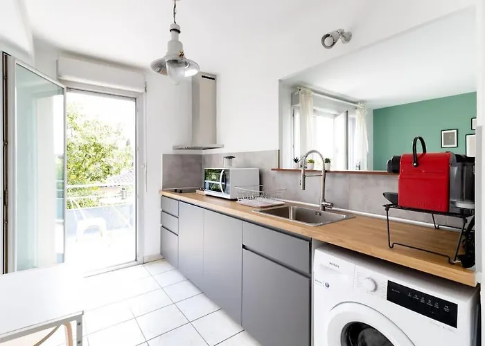 Appartamento Beautiful With Terrace + Private Parking